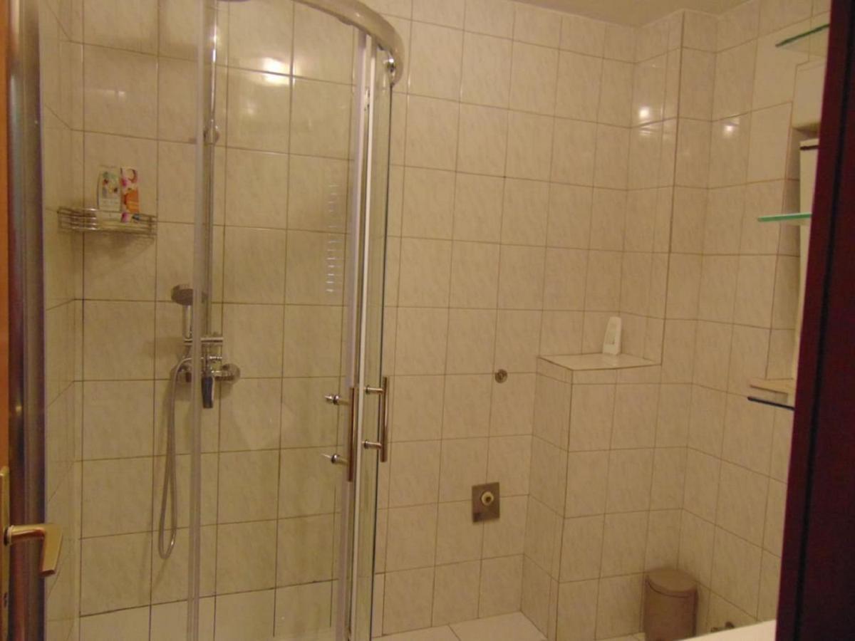 Apartmani Bonic Vodice Bagian luar foto