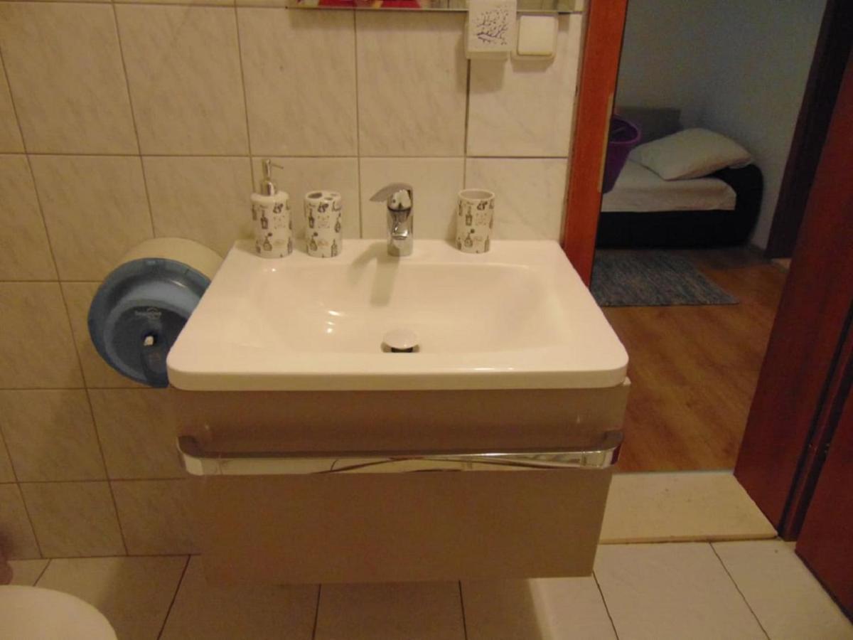 Apartmani Bonic Vodice Bagian luar foto